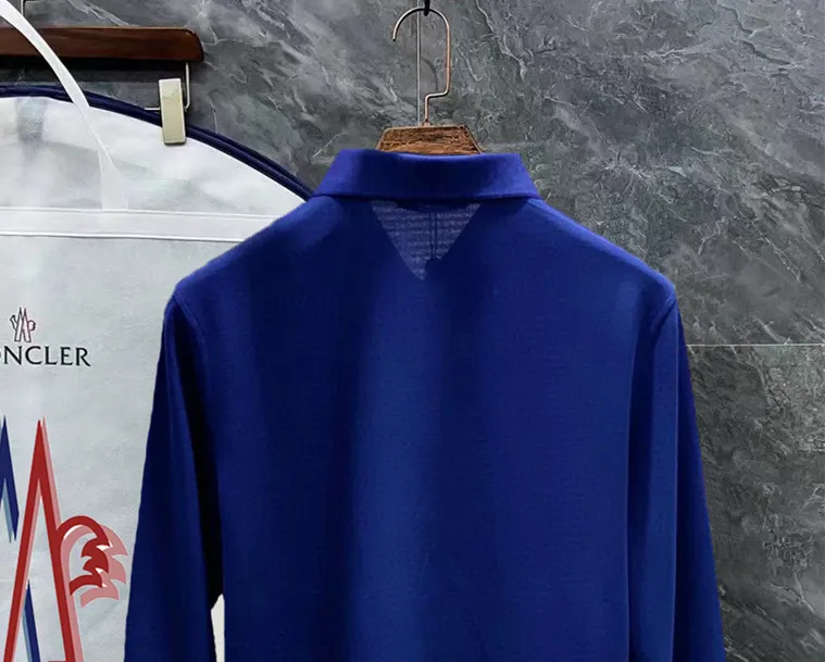 MONCLER/ Polo 。 T . . ! Piquet , “ ”。 . , , logo ， ， ， ， ， ， 。 Black/White/ Size：M~3XL